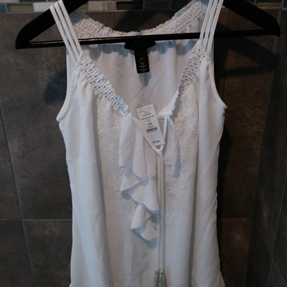 SOLD. Sleeveless blouse WHBM